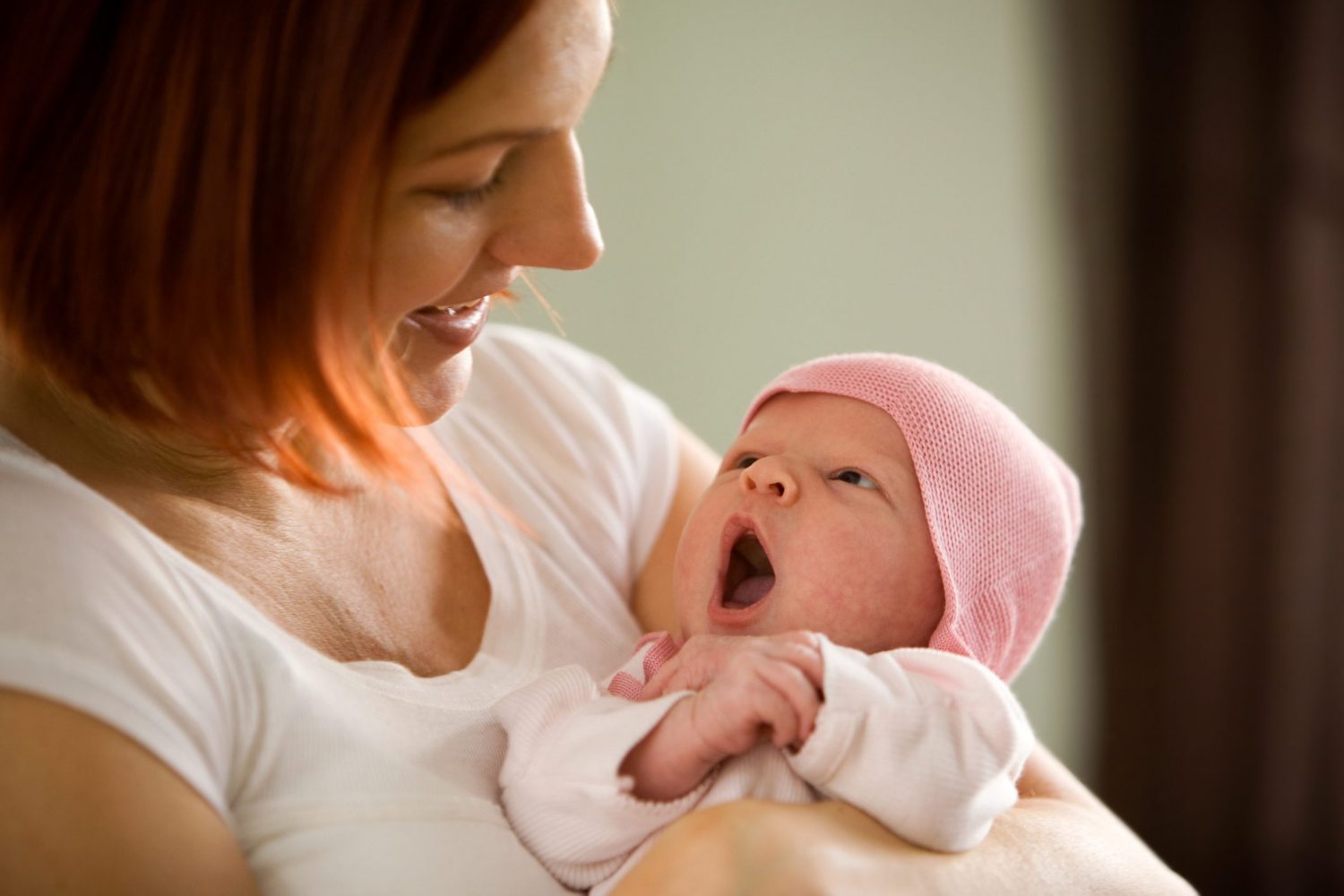 Mom-and-Newborn-Baby_